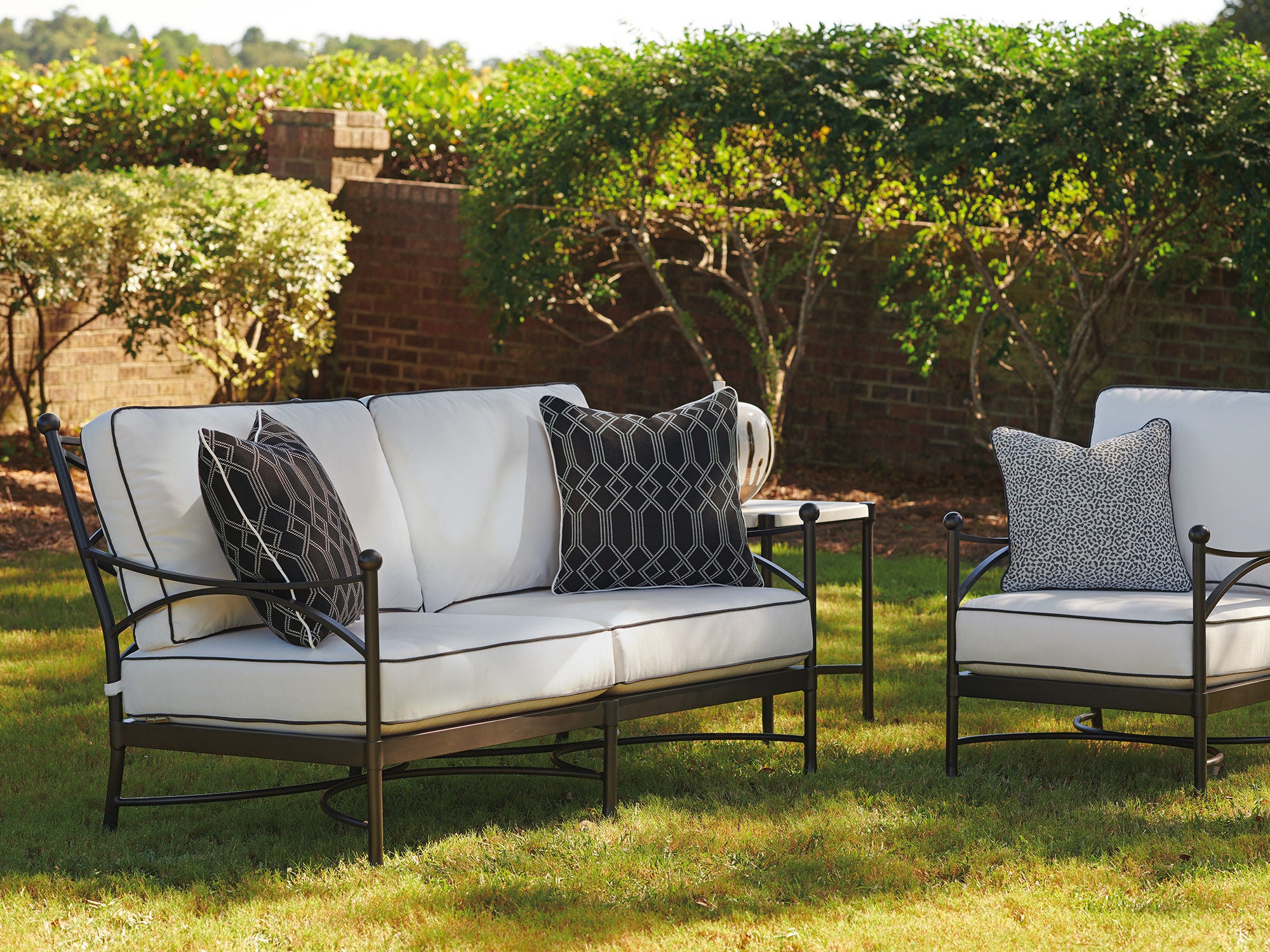 Pavlova by Tommy Bahama Outdoor