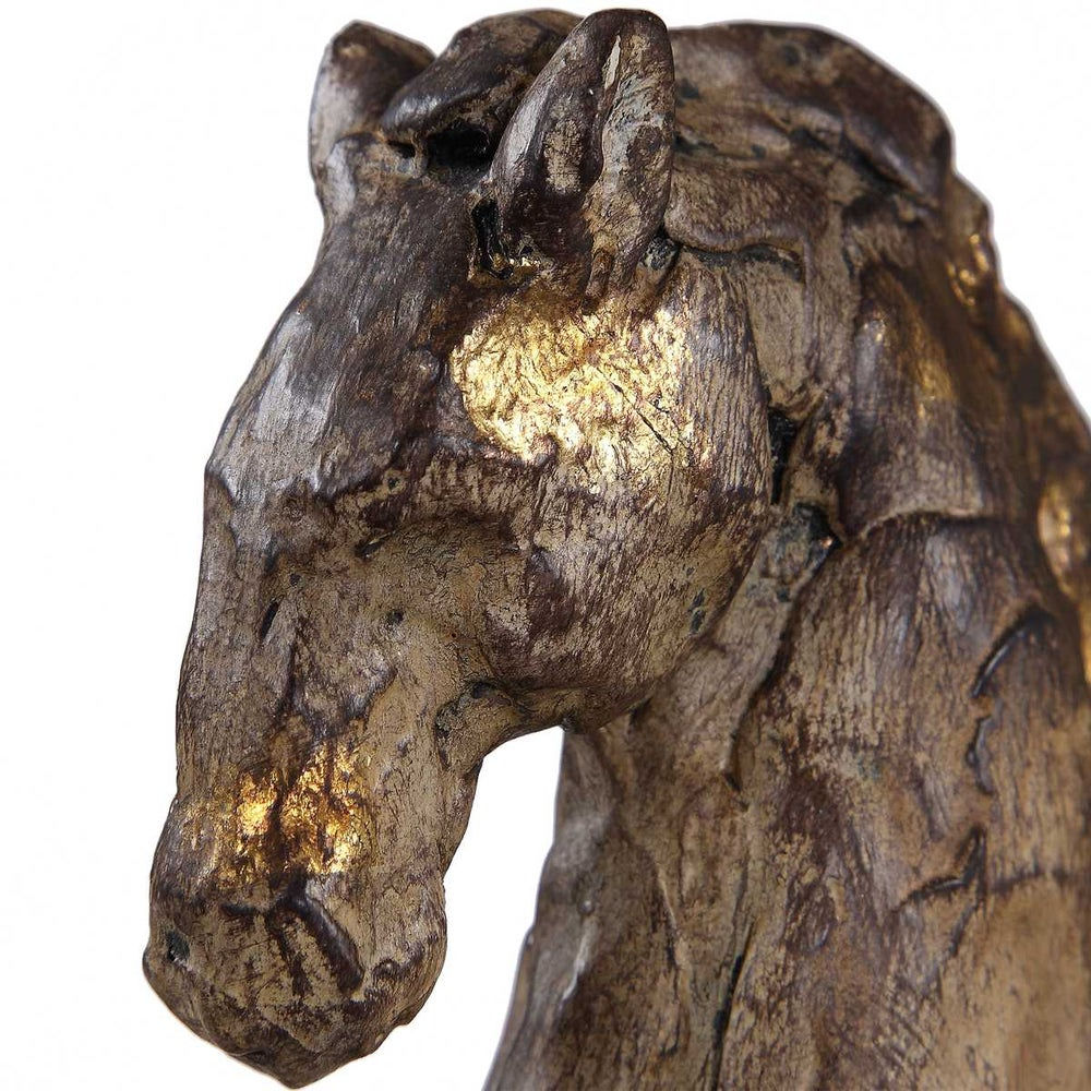 CABALLO DORADO SCULPTURE