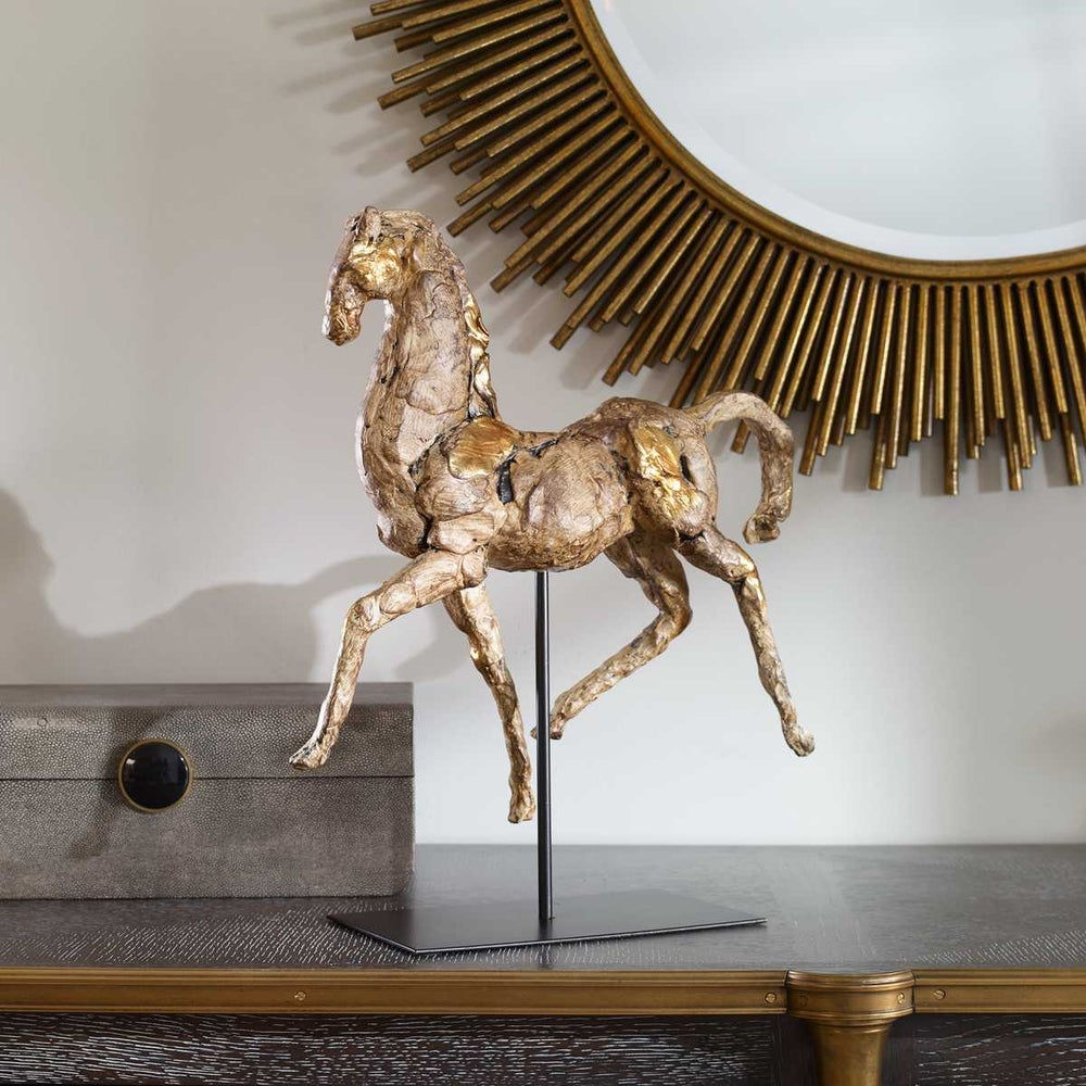 CABALLO DORADO SCULPTURE